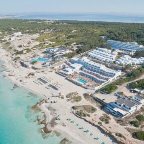 Formentera: 8 Tage im TOP 4* Hotel inkl. Halbpension, Flug und Zug ab NUR 421€