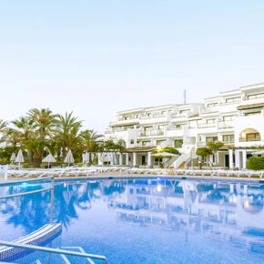 Ibiza: 5 Tage im TOP 4* Hotel mit All Inclusive und Flug ab 431€