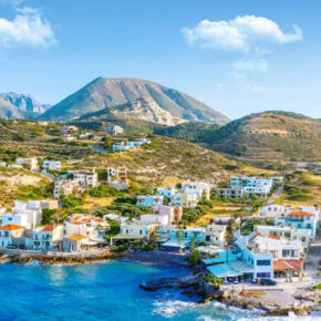 Inselhopping Griechenland: 10 Tage Kreta & Santorini Rundreise inkl. Unterkünfte, Flug & Mietwagen ab 899€