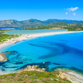 Sardinien: 6 Tage im TOP 4* Hotel mit Frühstück & Flug nur 471€
