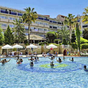 Türkei: 7 Tage im 4* Hotel am Strand mit All Inclusive, Flug & Transfer für 316 €