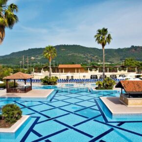 Italien: 6 Tage Kalabrien im TOP 4* TUI MAGIC LIFE mit All Inclusive & Flug ab 553€