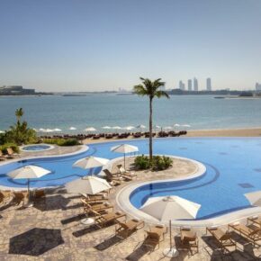 Dubai-Kracher: 6 Tage im TOP 5* Hotel mit Rooftop-Pool, Halbpension, Flug, Transfer & Zug nur 790€