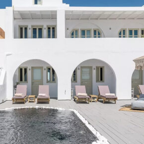 Adults Only auf Santorini: 6 Tage im TOP 4* Hotel mit Frühstück & Flug nur 674€