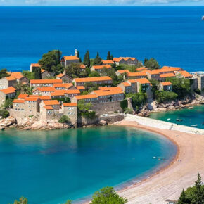 Montenegro: 8 Tage im TOP 5* Hotel inkl. Frühstück & Flug für nur 361€