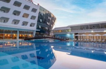 Urlaub im Kreuzfahrtschiff-Hotel: 8 Tage Türkei im TOP 5* Hotel mit All Inclusive, Flug &...
