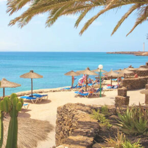 Im Winter auf die Kanaren: 5 Tage Lanzarote im guten 3* Hotel am Strand mit All Inclusive, Flug & Transfer nur 376€