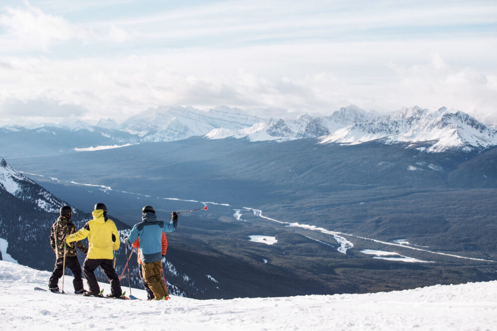 BANFF SKI_lake-louise-credit-banff-lake-louise-tourism.cr5760x3840-0x0