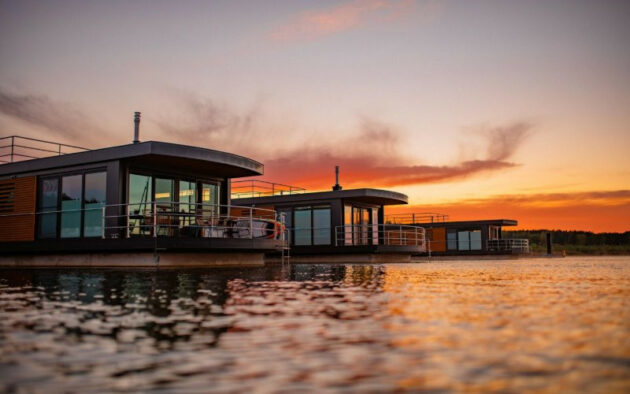 Floating House – Bärwaldersee / Sachsen 