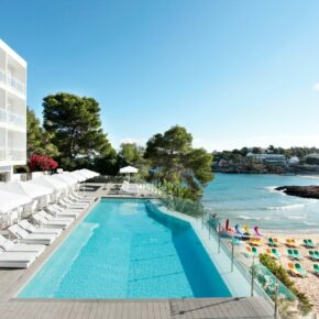 Ibiza Kracher: 8 Tage inkl. tollem 4* Hotel mit Halbpension, Flug & Transfer nur 645€