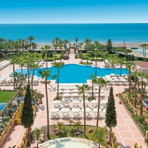 Strandurlaub in Spanien: 6 Tage Málaga im TOP 4* Iberostar Hotel, Halbpension & Flug ab 773€