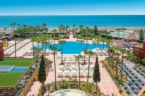 Hotelanlage des Iberostar Malaga Playa mit Meerblick