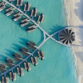 Overwater Villa mit Pool: 9 Tage Luxus auf den Malediven im TOP 5* Mövenpick Resort mit Frühstück, Flug, Transfer & Extras für 3526€