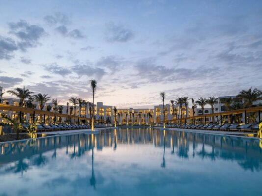 Serry Beach Hurghada Pool