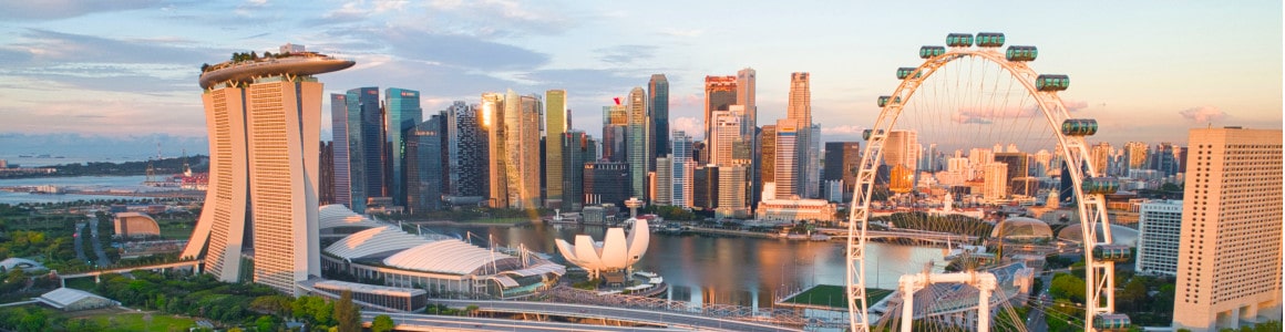 Singapur Singapore Flyer Marina Bay Sands Hotel und Uferpromenade