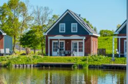 Urlaub am Wasser in den Niederlanden: 4 Tage Watervilla mit Sauna am IJsselmeer ab 191€ p.P.