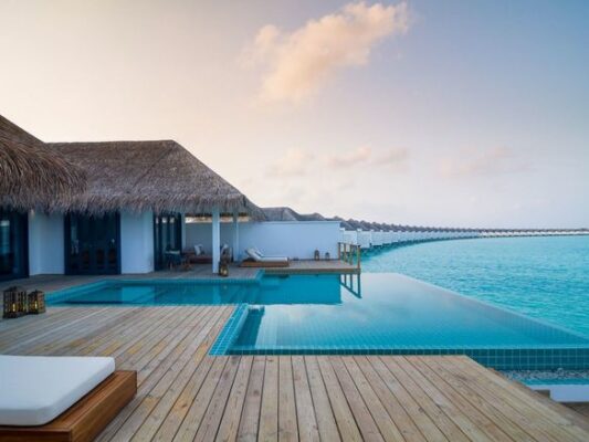 malediven-finolhu-baa-atoll-maledives-pool