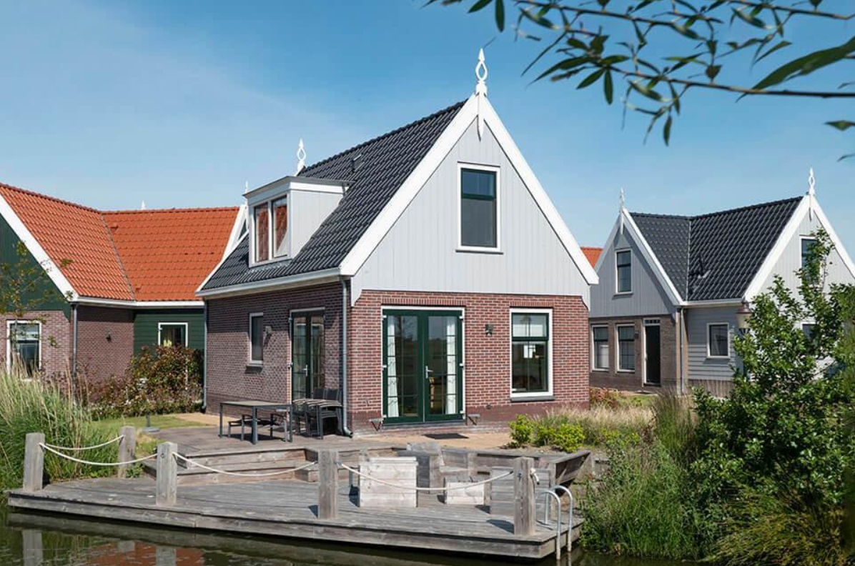 EuroParcs Feiertagsspecial: 5 Tage im Ferienpark nahe Amsterdam mit eigenem Ferienhaus am Wasser nur 96€ p.P.