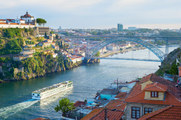 Kreuzfahrt Schiff Fluss Douro Porto Portugal