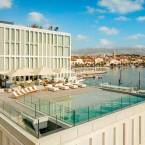 Traumhotel in Kroatien: 4 Tage Split im TOP 5* Hotel mit Rooftop-Pool und Frühstück für nur 135€