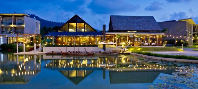 Thailand: 10 Tage im TOP 5* Hotel in Khao Lak mit Frühstück, Flug & Transfer für NUR 1.164€