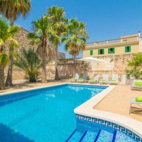 Perfekter Mallorca-Urlaub für Dich & Deine Liebsten: 8 Tage in toller Finca für 10 Personen nur 190€ p.P.