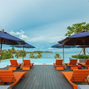 Bandara Phuket Beach Resort Liegestühle