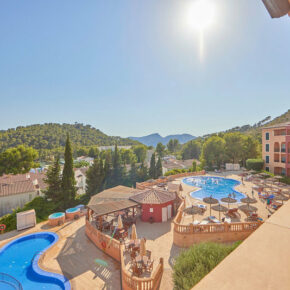Mallorca: 7 Tage im TOP 4* Hotel, Frühstück, Flug & Mietwagen nur 568€