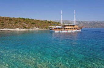 Kroatien: 8 Tage Blaue Reise mit dem Motorsegler an der Adriaküste inkl. Halbpension & E...