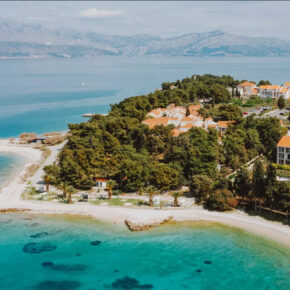 Ab an die Adria: 5 Tage Kroatien im 4* Resort mit Halbpension & Flug NUR 260€