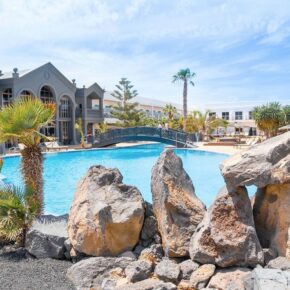 Fuerteventura: 8 Tage im TOP 4* Hotel inkl. Frühstück & Flug nur 395€