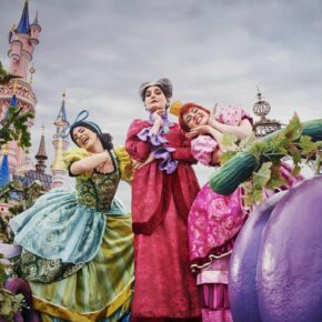 Einmal wieder Kind sein: Halloween im Disneyland® Paris mit Tagesticket, Premium Hotel & Frühstück ab nur 79€
