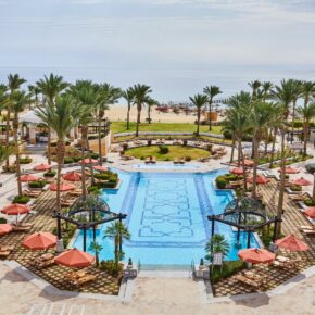 Last Minute Luxus in Ägypten: 7 Tage im ausgezeichneten 5* Hotel mit All Inclusive, Flug, Transfer & Zug nur 480€