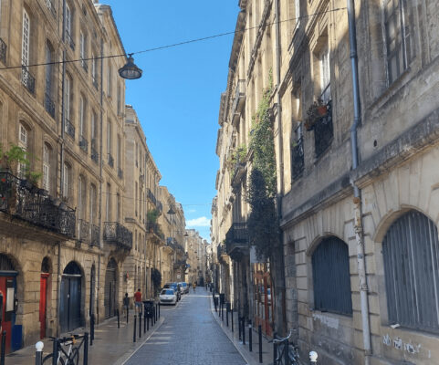 frankreich-bordeaux-gasse-min