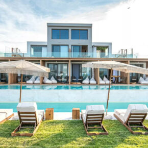 Griechenland Urlaub der besonderen Art: 6 Tage Chalkidiki im TOP 4* Hotel mit Junior Suite inkl. Pool, Frühstück, Flug & Extras nur 464€