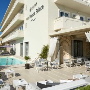 Traumhafter Strandurlaub auf Korfu: 6 Tage im guten 4* Adults only Hotel mit Frühstück, Flug, Transfer & Zug nur 387€