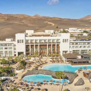 Grenzenloser Luxus auf Lanzarote: 6 Tage im TOP 5* Resort in traumhafter Lage mit Frühstück, Flug & Transfer für 665€