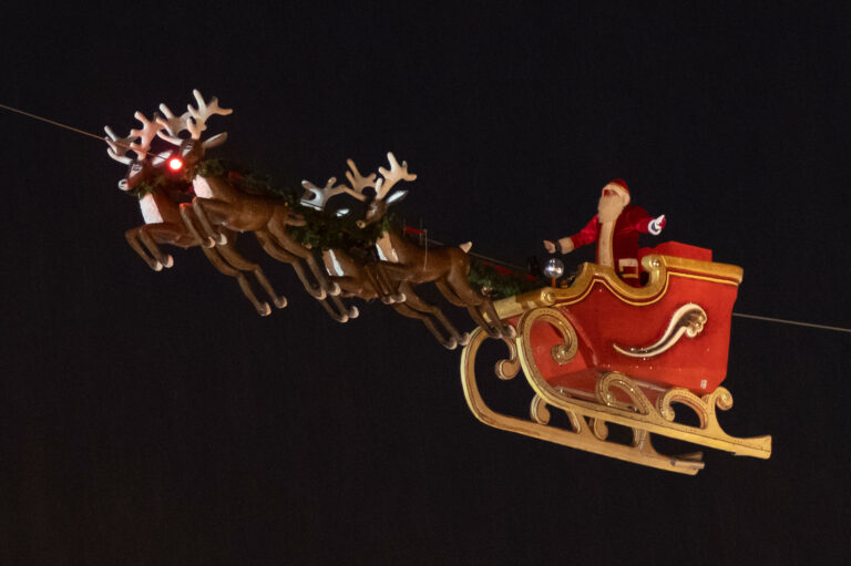 Kasseler Märchenweihnachtsmarkt 2025: Märchenweihnacht mit dem Fliegenden Weihnachtsmann
