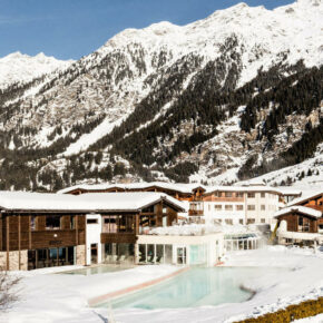 Schneeweißer Südtirol-Skiurlaub: 5 Tage Familienurlaub mit TOP 4* Family Resort inkl. Vollpension Plus & Extras ab nur 355€ p.P.