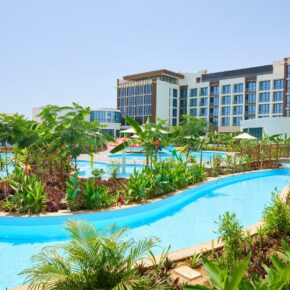 Last Minute Traumreise in den Oman: 7 Tage im schönen 5* Hotel in Strandnähe inkl. Frühstück, Flug & Transfer nur 487€
