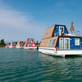 Mega cool: Im Sommer für 4 Tage übers lange Wochenende auf eigenem 4* Hausboot in Italien mit Frühstück ab 215€