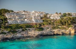 Mallorca Frühbucher 2024: 8 Tage inkl. sehr gutem 4* Hotel, Halbpension & Flug ab 435 €