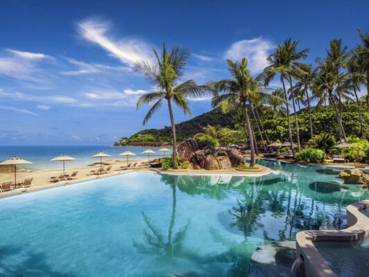 sheraton-samui-resort-pool-beachfront