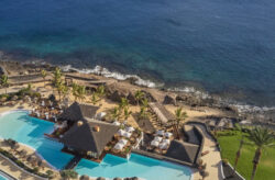 Grenzenloser Luxus auf Lanzarote: 6 Tage im TOP 5* Resort in traumhafter Lage mit Frühstück, ...