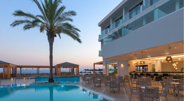 Avra Beach Hotel