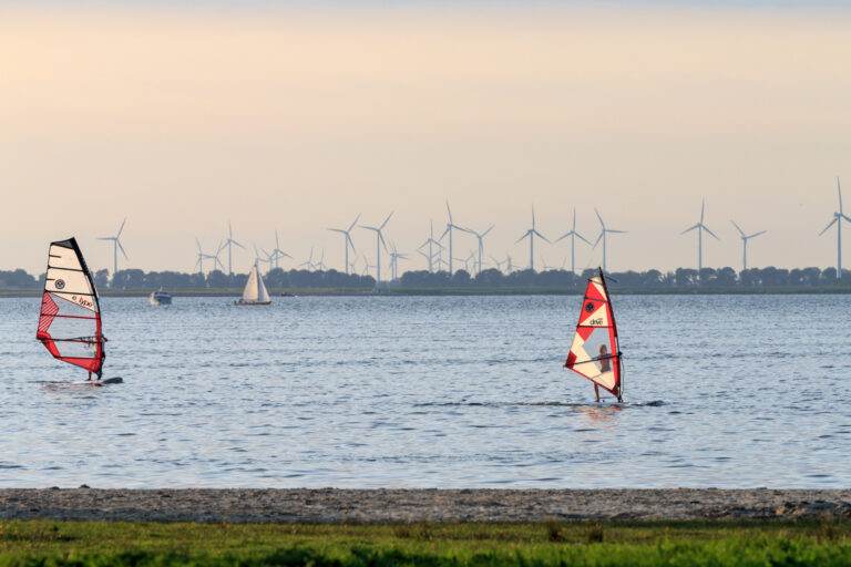 Urlaub in Holland am Wasser: Die schönsten Badeseen und Wassersportaktivitäten in Das andere Holland