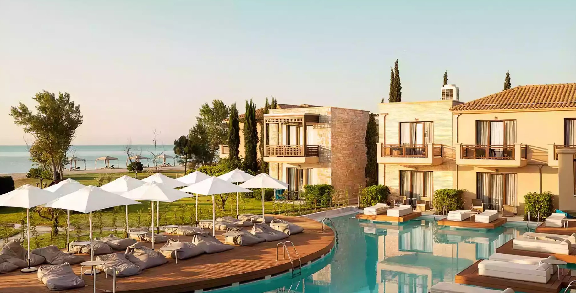 Griechischer Traumurlaub: 8 Tage Griechenland mit TOP 5* Hotel, Halbpension, Flug & Extras nur 485€