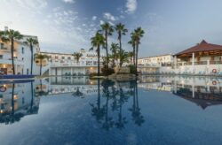 Solo-Auszeit in Spanien: 6 Tage im TOP 4* Adults-Only-Hotel mit Frühstück, Flug & Transf...