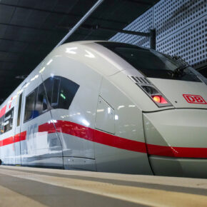 Günstig in den Sommerurlaub: Deutsche Bahn bietet Euch ein Familienticket zum Festpreis