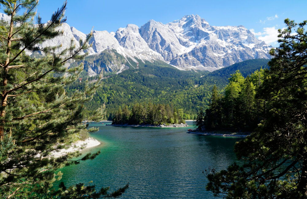 Deutschland Bayern Garmisch-Partenkirchen Eibsee Panorama
